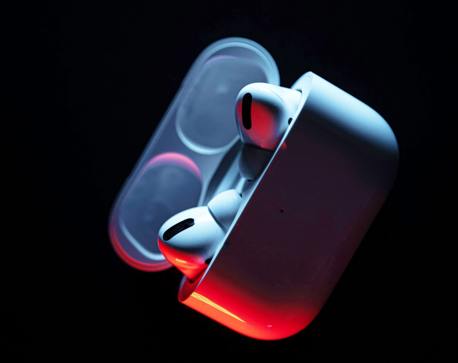 Thiết kế mới của AirPods Pro 3: Hộp sạc với cảm ứng, khả năng theo dõi nhịp tim - Techlade