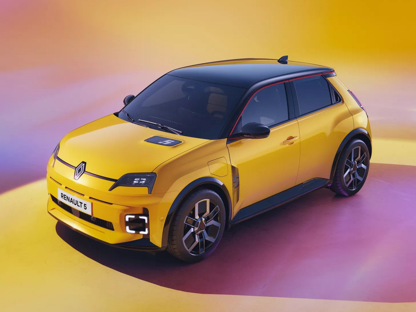 Renault 5 E-Tech thống trị châu Âu, doanh số BEV tăng 25% - Techlade